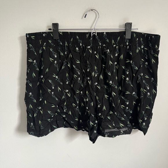 Apt 9 size XXL Floral print shorts - Picture 1 of 3